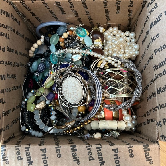Jewelry - Jewelry lot 4.6 pounds